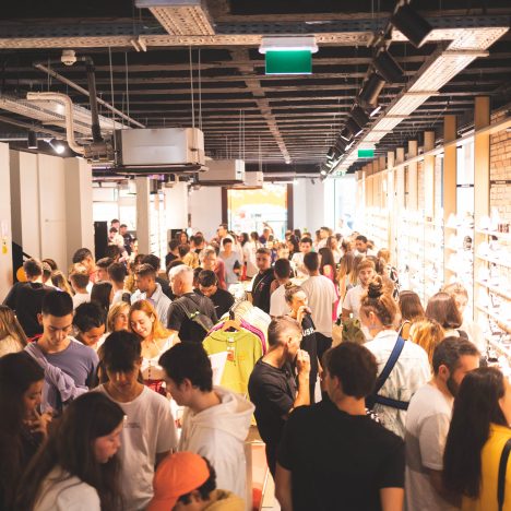 Evento de inauguración de la tienda Courir en Santander