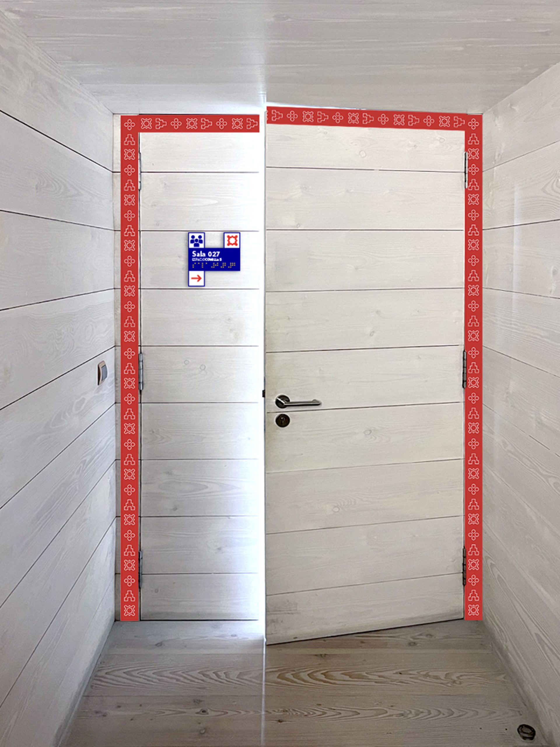Diseño e instalación de señalética interior para Espacio Comillas Diseño e instalación de señalética interior para Espacio Comillas